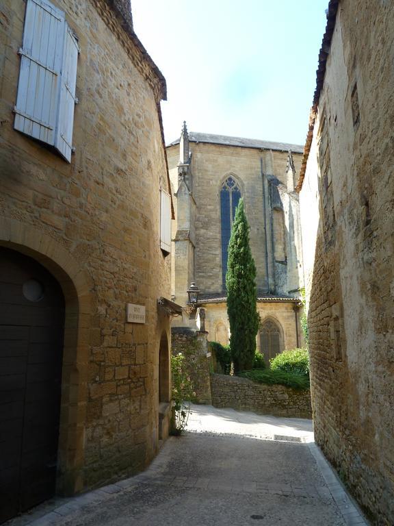Appartement Centre Medieval - Le Cosy De Sarlat Bagian luar foto